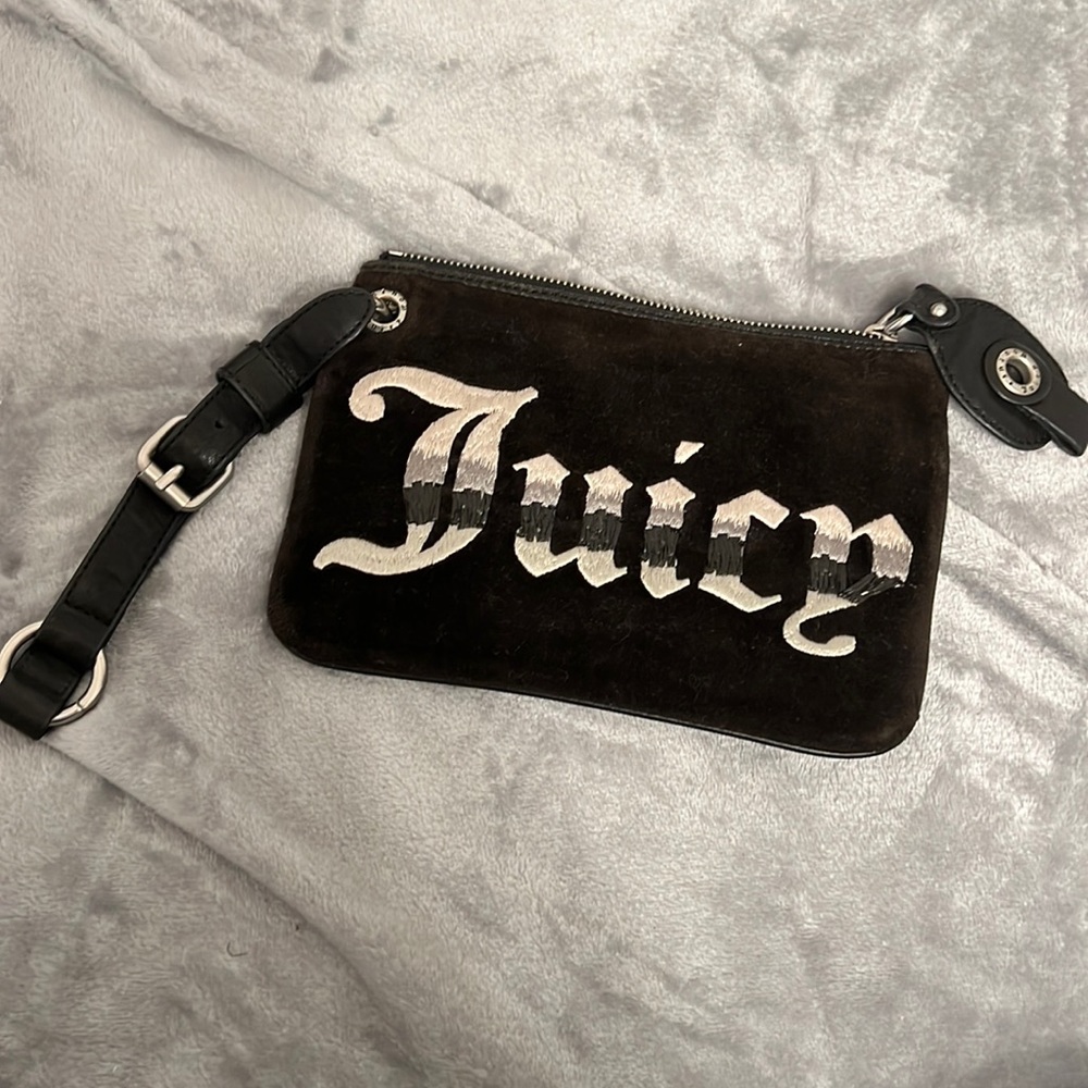 Juicy Couture wristlet